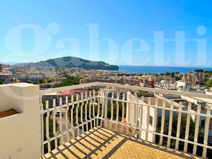 Appartamento con 5 locali in vendita in Via Cuostile IV travDx, Gaeta