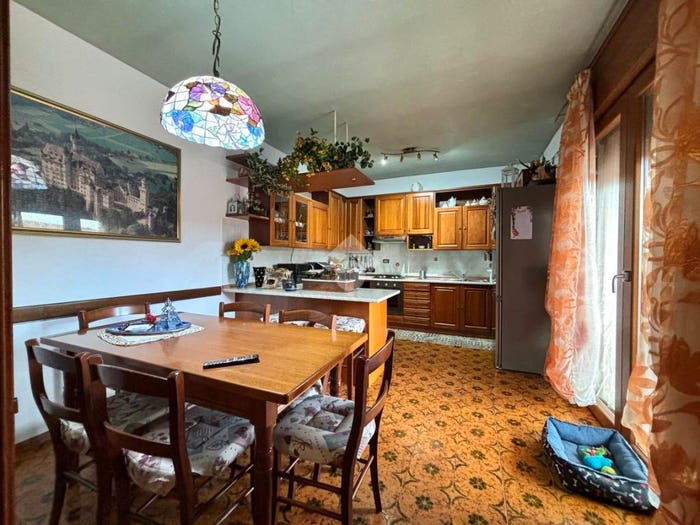 Casa con 5 locali in vendita in Viale Roma, Massanzago