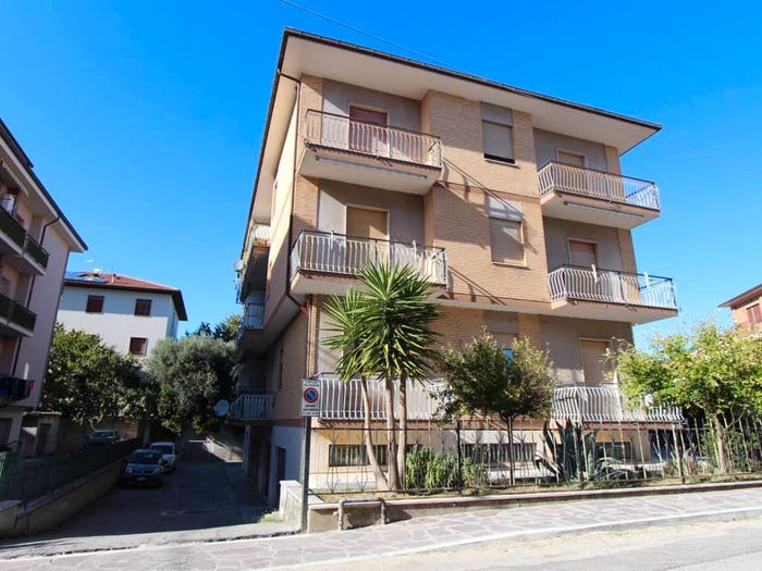 Appartamento trilocale in vendita in Via Cenciarini, Centro, Folignano
