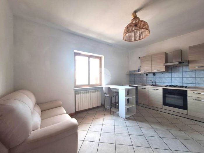 Appartamento bilocale in vendita in Via Circonvallazione, Centro, Romano Canavese