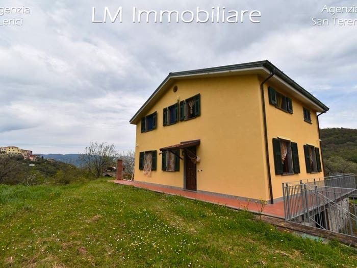 Casa con 6 locali in vendita in Via della Libertà, Arcola