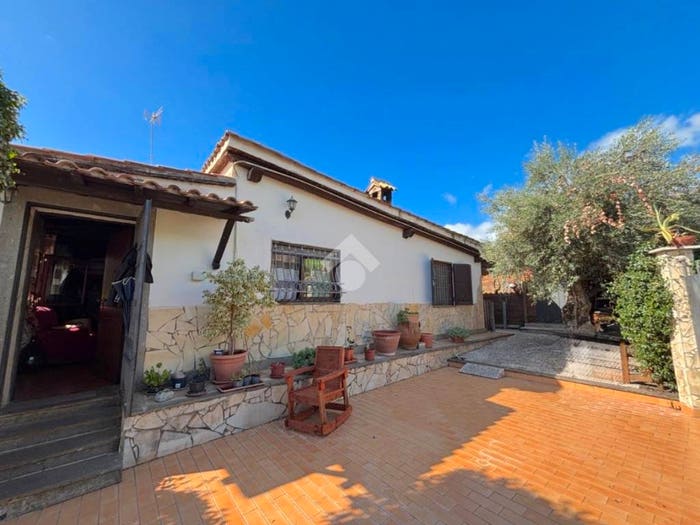 Casa con 5 locali in vendita in Via delle Selve, Lanuvio