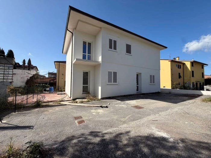 Appartamento trilocale in vendita in Segromigno San Colombano, Capannori