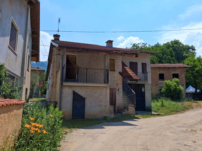 Appartamento bilocale in vendita in Via Golonera, Centro, Roccasparvera