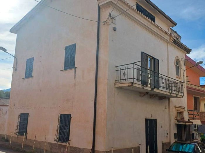 Casa con 6 locali in vendita in Strada D, San Lucido