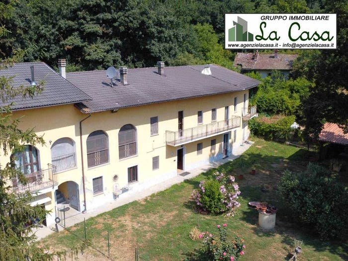 Casa con 6 locali in vendita in strada gherba, Ferrere