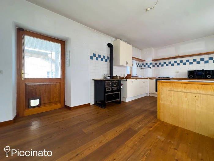 Casa quadrilocale in vendita in Via Montelieto, Fanna