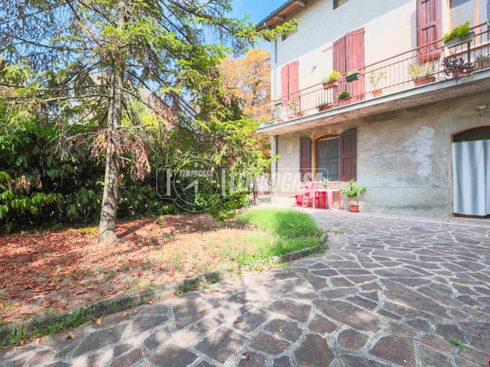 Casa con 6 locali in vendita in Via Valli, Calderara di Reno