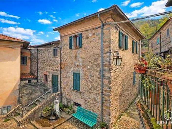 Appartamento quadrilocale in vendita in Via San Anna, Mulazzo