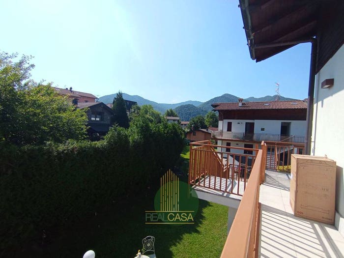 Appartamento trilocale in vendita in Via Silvio Pellico, Lanzo D'Intelvi, Alta Valle Intelvi