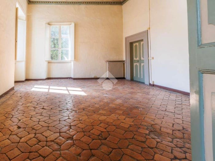 Appartamento con 6 locali in vendita in Via Mario Angeloni, Centro, Città di Castello