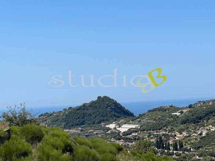 Casa bilocale in vendita in Via Gardiora snc, Centro, Bordighera