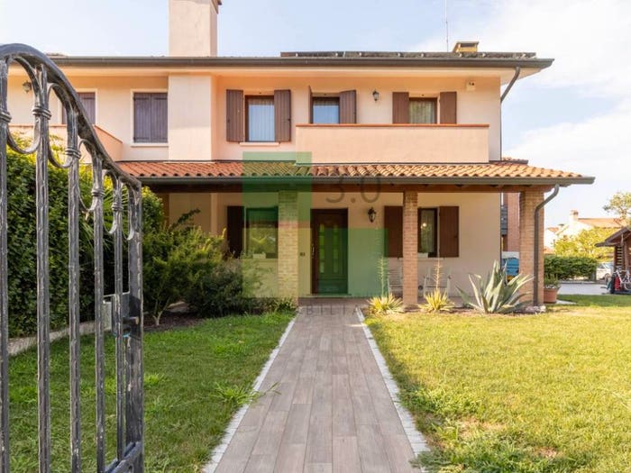 Casa quadrilocale in vendita in Via Montegrappa, Saletto San Bartolomeo, Breda di Piave