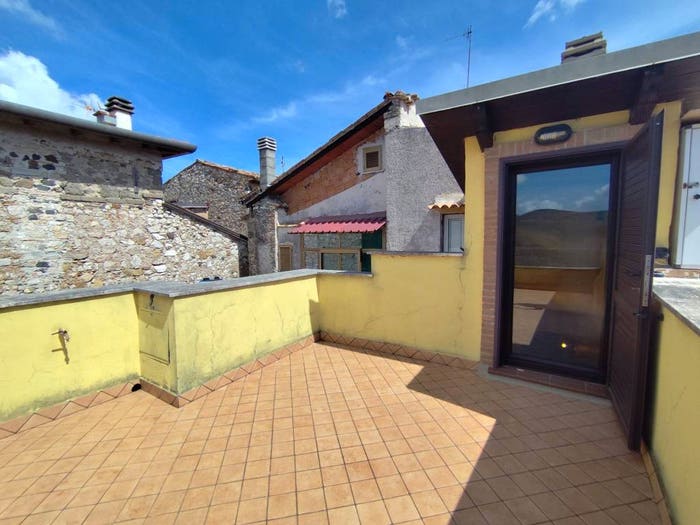 Appartamento trilocale in vendita in Via di San Tommaso, Centro, Giuliano di Roma