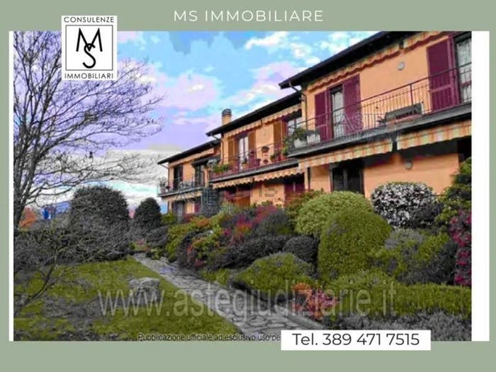 Appartamento con 5 locali in vendita in Via Trieste, Buguggiate