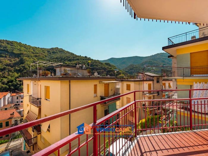 Appartamento trilocale in vendita in Via Luigi Defferrari, Centro, Noli