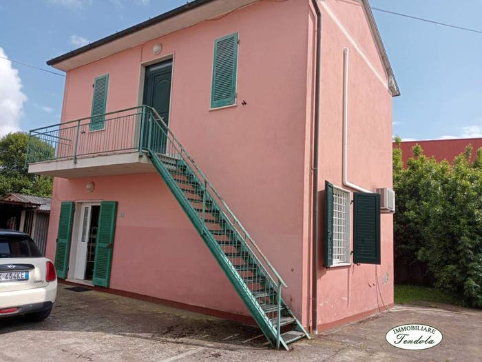Casa quadrilocale in vendita in Colombiera Molicciara, Castelnuovo Magra