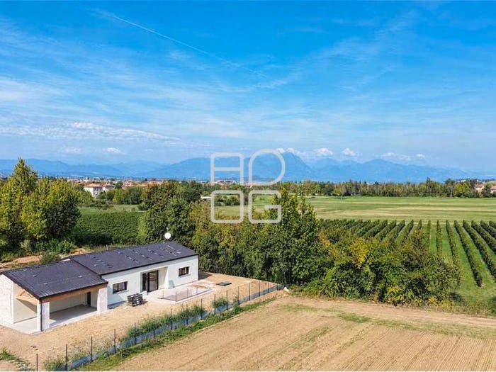 Casa quadrilocale in vendita in Via del Pracarello, Rivoltella, Desenzano del Garda