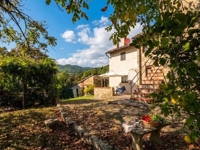 Casa con 6 locali in vendita in Via di Valle, Pontassieve
