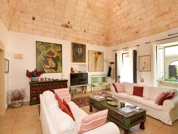 Casa con 6 locali in vendita in Via Santa Lucia, Surano