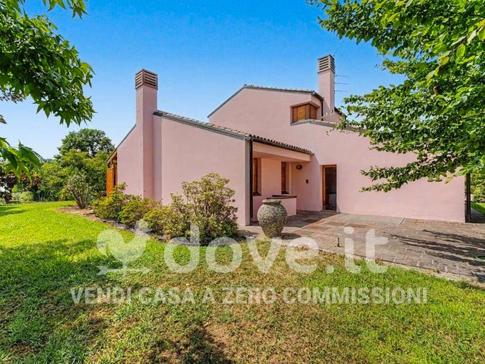 Casa con 5 locali in vendita in Viale Italia, Corbanese, Tarzo