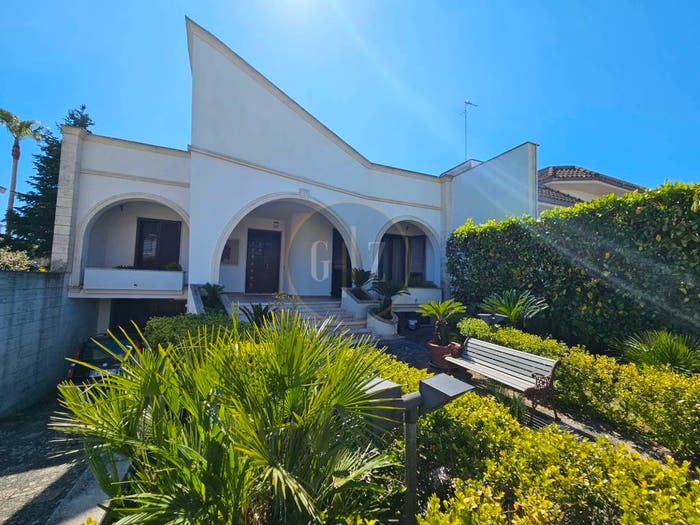 Casa con 6 locali in vendita in Centro, Carpignano Salentino