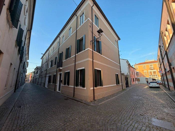 Casa con 6 locali in vendita in Vicolo Prigioni Nuove, Centro, Adria