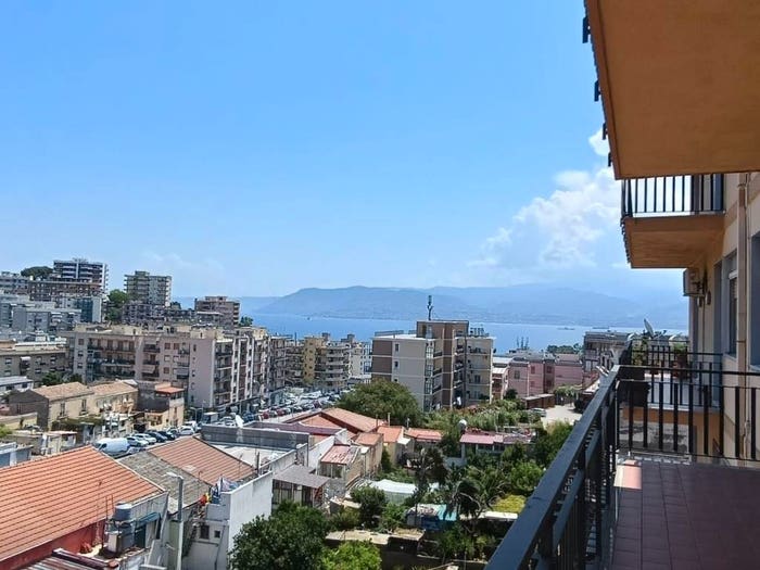 Appartamento con 5 locali in vendita in Viale Annunziata, Annunziata Bassa, Messina