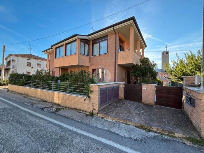 Appartamento trilocale in vendita in Via del Mulino, Fenile Carignano, Fano