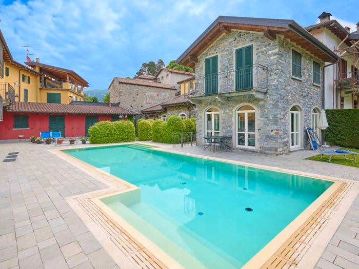 Casa quadrilocale in vendita in via Paolo Carcano, Centro, Bellagio