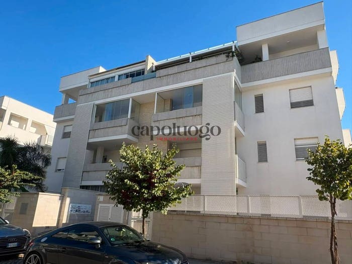 Casa con 6 locali in vendita in Via Siponto, Partigiani Fondone, Lecce
