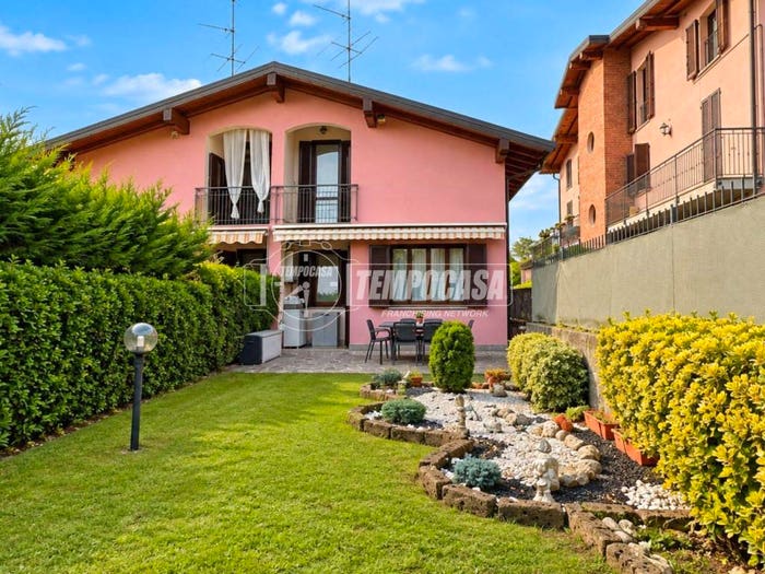 Casa quadrilocale in vendita in Via Privata dell'Olmo, Missaglia