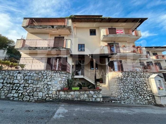 Appartamento trilocale in vendita in Via Iacobelli, Alvignano