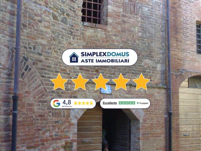 Appartamento con 5 locali in vendita in Via dei Fienili, Centro, Montepulciano