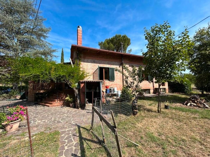 Casa quadrilocale in vendita in Via della Scheggiolla, Castelnuovo Berardenga