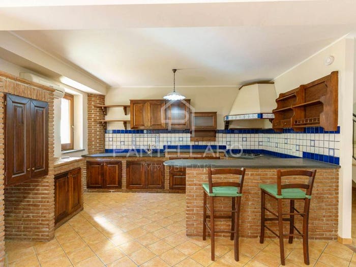 Casa con 6 locali in vendita in Via Vincenzo Bellini, Centro, Pedara
