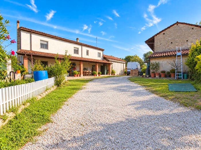 Casa con 6 locali in vendita in Centro, Gombito