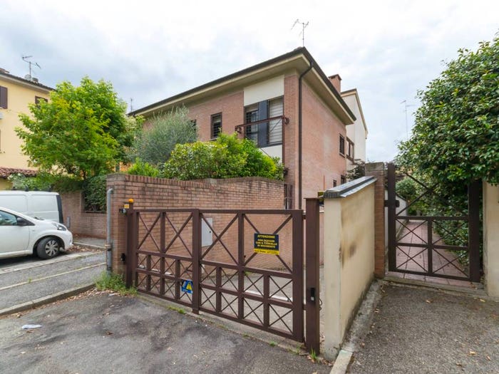 Casa con 6 locali in vendita in Mazzini Fossolo, Bologna