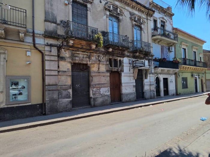 Appartamento con 5 locali in vendita in Via Giuseppe Garibaldi, Paternò