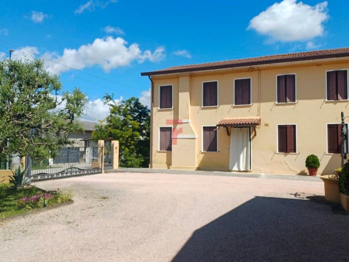 Appartamento trilocale in vendita in Via Trieste, Centro, Polverara