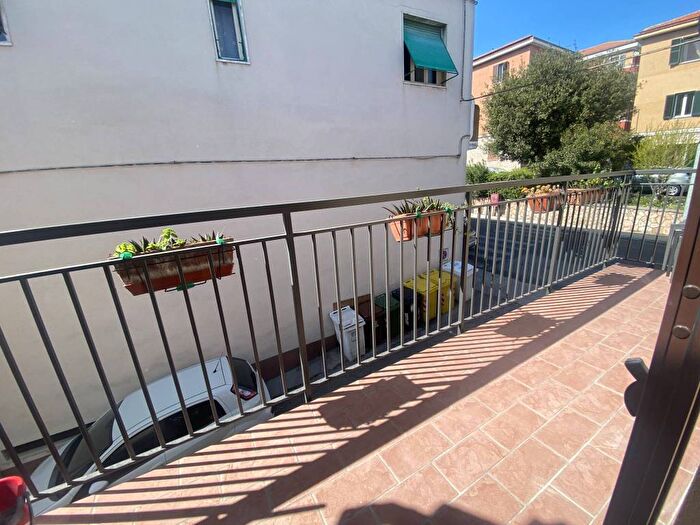 Appartamento trilocale in vendita in Via Ascoli Piceno, Piano, Ancona
