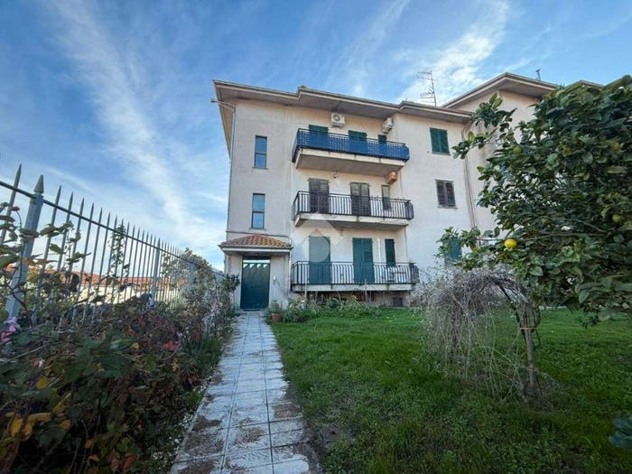 Appartamento trilocale in vendita in Via Londra, Fabrizio, CoriglianoRossano