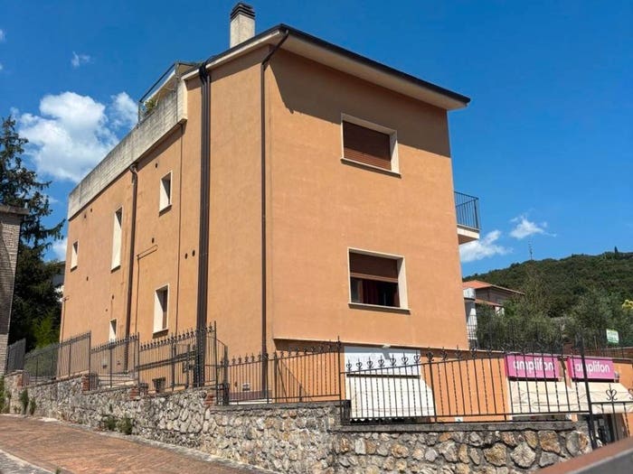 Appartamento bilocale in vendita in Via Rimembranze, Centro, Amelia