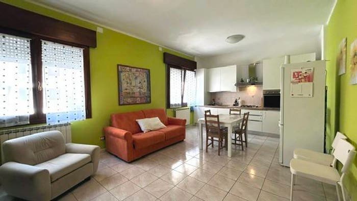 Appartamento quadrilocale in vendita in Via Don Luigi Orione, Centro, Caorle