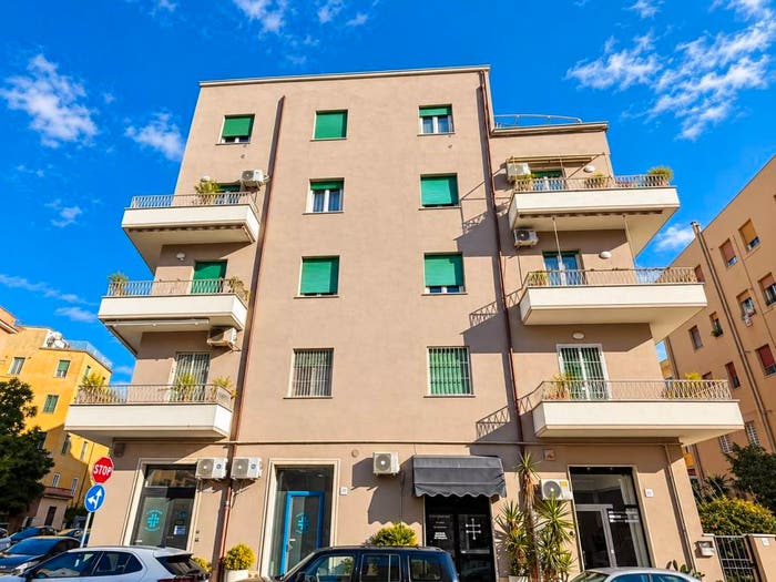 Appartamento quadrilocale in vendita in Viale del Lido, Ostia Levante, Roma