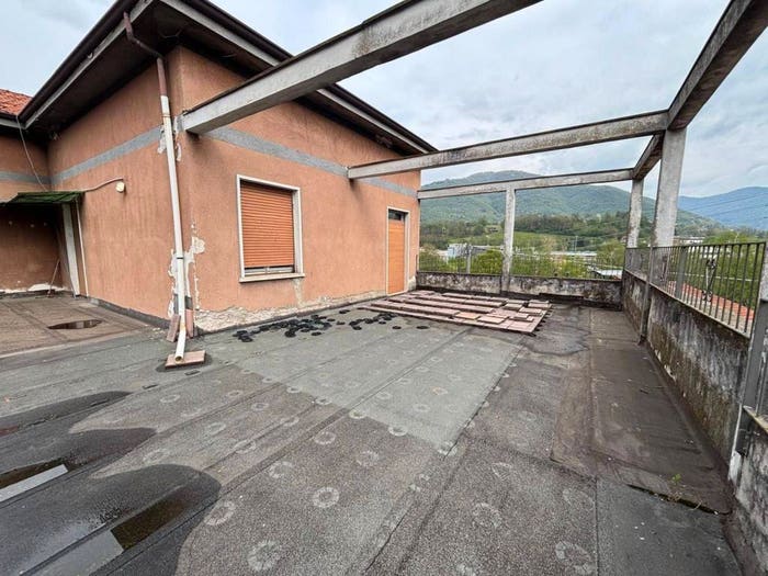 Appartamento quadrilocale in vendita in Via Provinciale, Centro, Albino