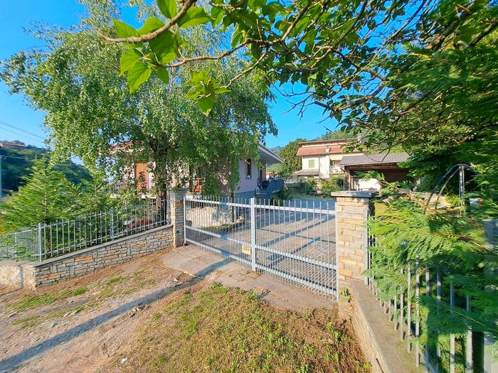 Casa trilocale in vendita in Via Rivà Masini, Barge