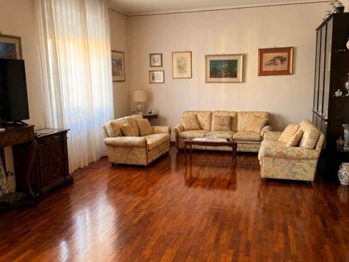 Appartamento con 5 locali in vendita in Via Giacomo Matteotti, Bolognina, Bologna