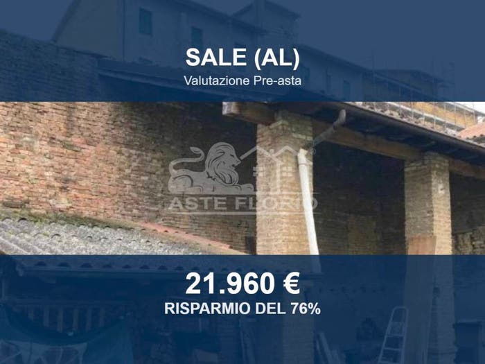 Casa con 6 locali in vendita in Via Montebello, Sale