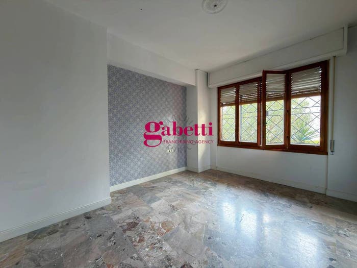 Appartamento con 5 locali in vendita in Via delle Cento Stelle, Campo di Marte, Firenze